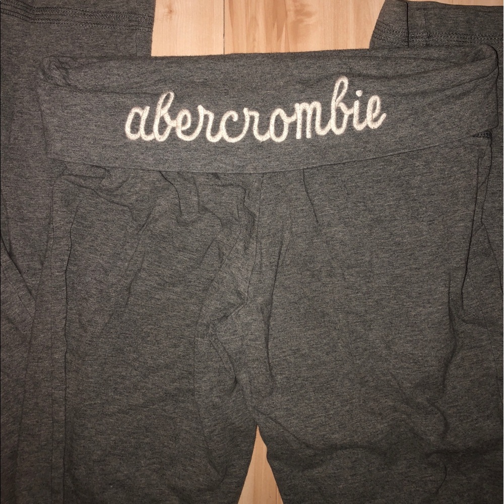 ABERCROMBIE YOGA PANTS